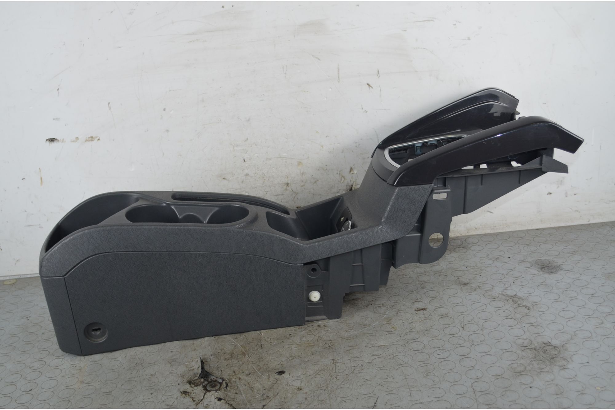 Tunnel Centrale Ford Ecosport Dal 2014 al 2018 Cod 1814951  1749111025111