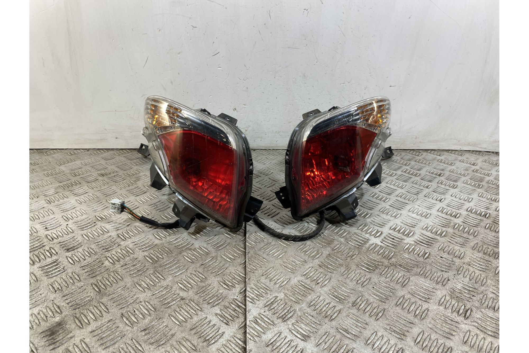 Coppia Fanali Stop Posteriori Honda SW-T 400 dal 2008 al 2016  1749136182233