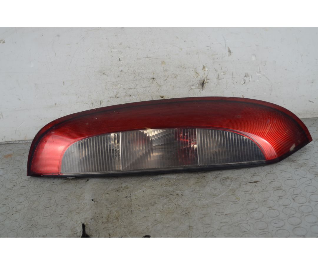 Fanale Stop Posteriore SX Opel Corsa C Dal 2000 al 2006 Cod 9196363 1749212424011 Fanale Stop Posteriore SX Opel Corsa C Dal 2000 al 2006 Cod 9196363 1749212424011