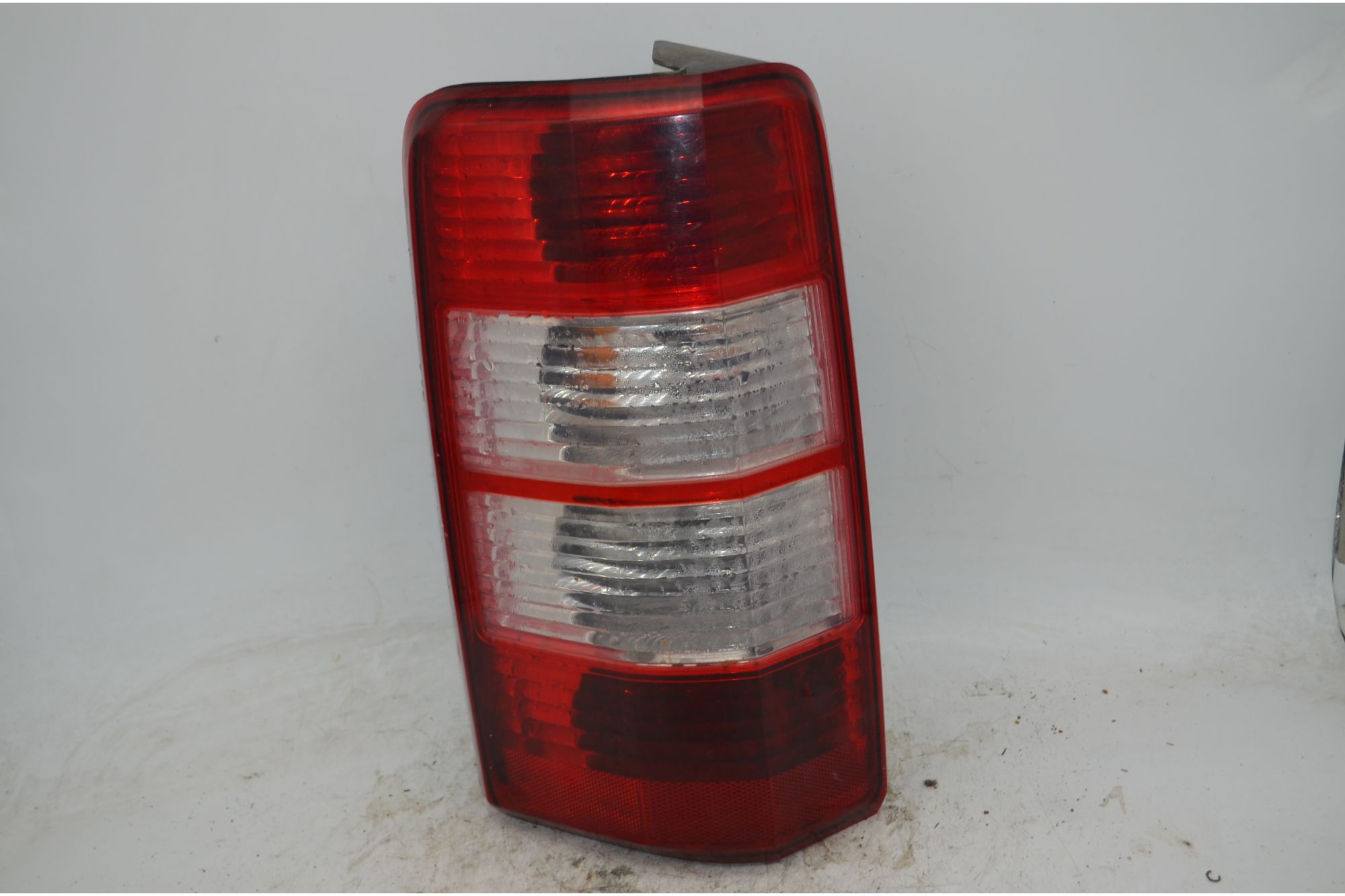 Fanale Stop Posteriore SX Dodge Nitro Dal 2006 al 2011 Cod K55157151AG  1749213326987