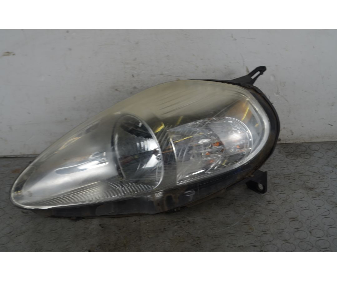 Faro Anteriore SX Fiat Grande Punto Dal 2005 al 2018 Cod 51701593 1749463689580 Faro Anteriore SX Fiat Grande Punto Dal 2005 al 2018 Cod 51701593 1749463689580