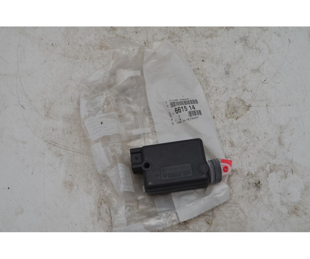 Motorino Chiusura Serratura Portellone Posteriore Renault Twingo Dal 1998 al 2007 Cod 661514 1749550298824 Motorino Chiusura Serratura Portellone Posteriore Renault Twingo Dal 1998 al 2007 Cod 661514 1749550298824