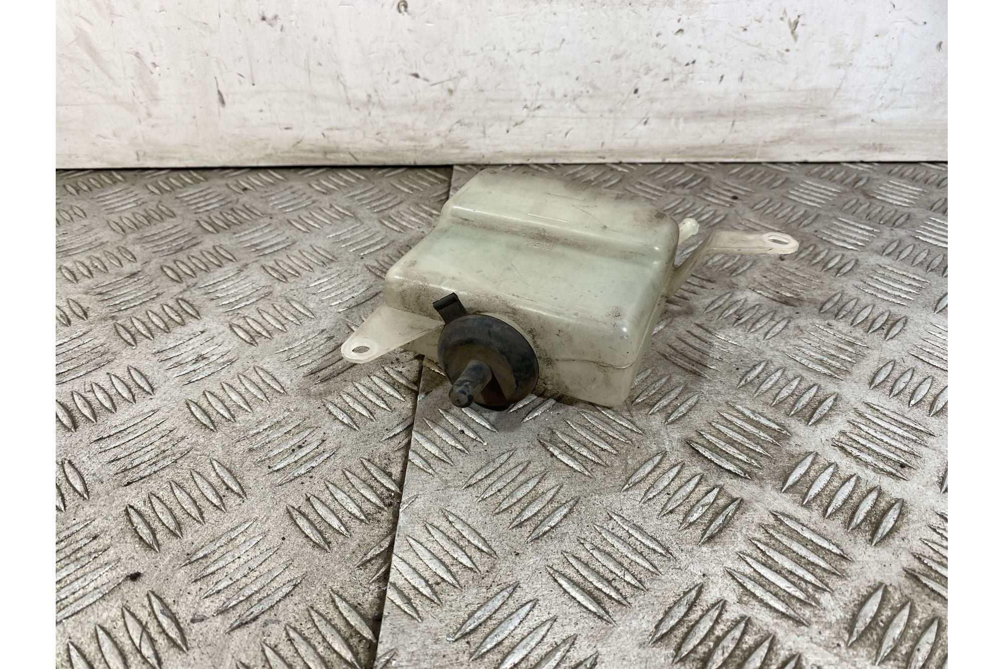 Vaschetta Liquido Radiatore BMW C1 200 dal 2000 al 2004  1749552818105