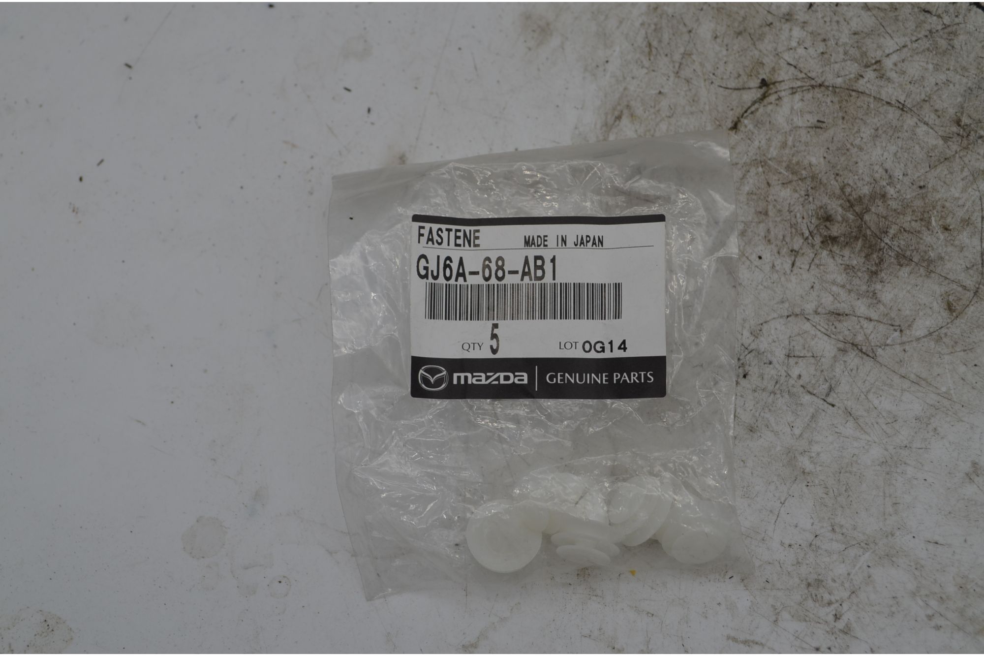 Clip di fissaggio pannello portiera Mazda CX-3 Dal 2017 in poi Cod GJ6A-68-AB1  1749564138819