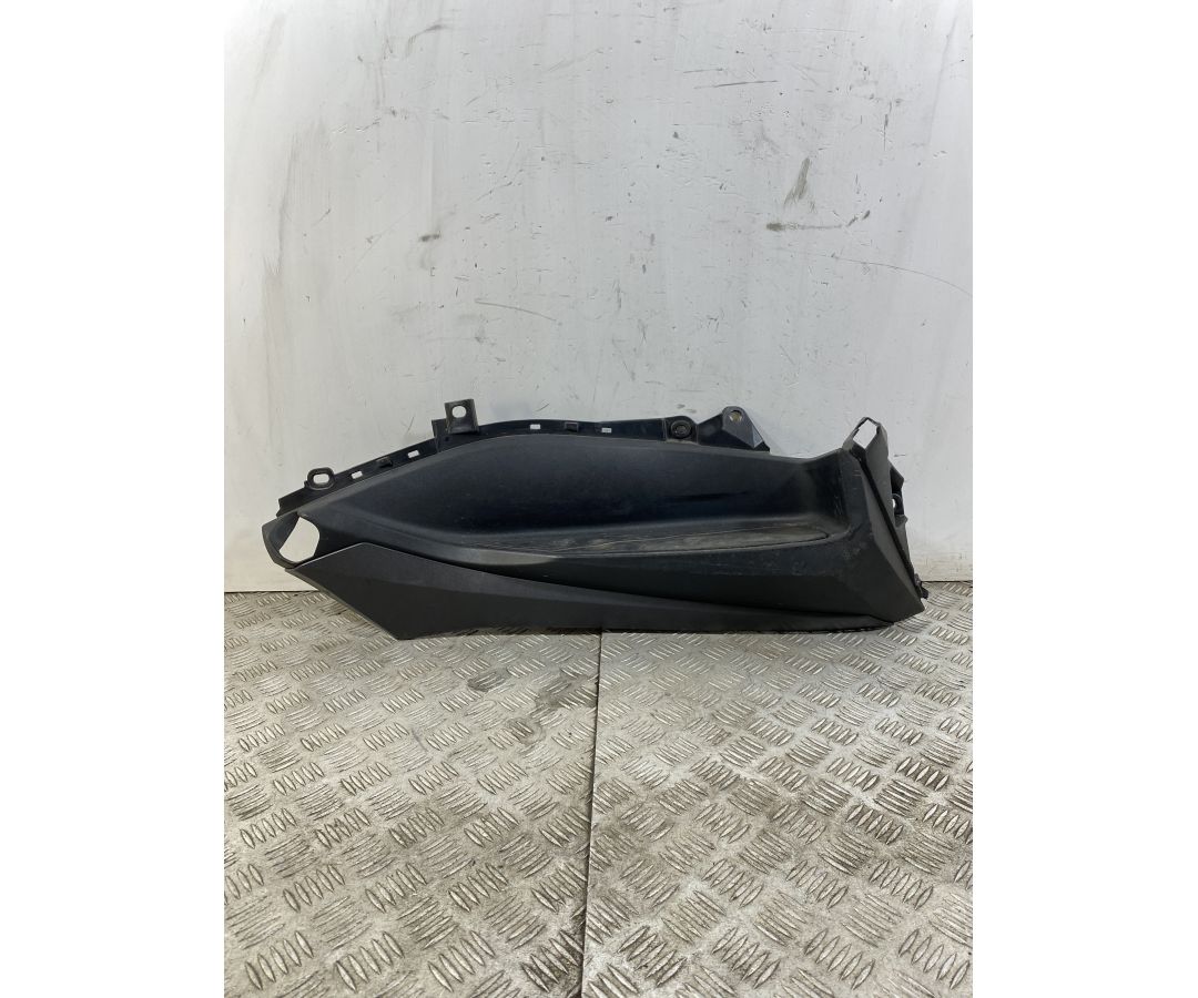 Carena Pedana Poggiapiedi Destro DX Yamaha Xmax X-max 300 dal 2017 al 2020 1749632421881 Carena Pedana Poggiapiedi Destro DX Yamaha Xmax X-max 300 dal 2017 al 2020 1749632421881