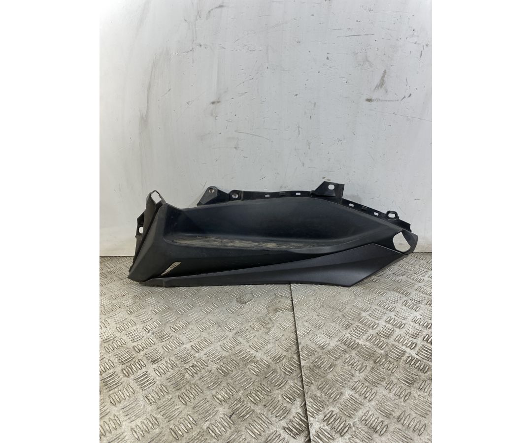 Carena Pedana Poggiapiedi Sinistro SX Yamaha Xmax X-max 300 dal 2017 al 2020 1749633806618 Carena Pedana Poggiapiedi Sinistro SX Yamaha Xmax X-max 300 dal 2017 al 2020 1749633806618