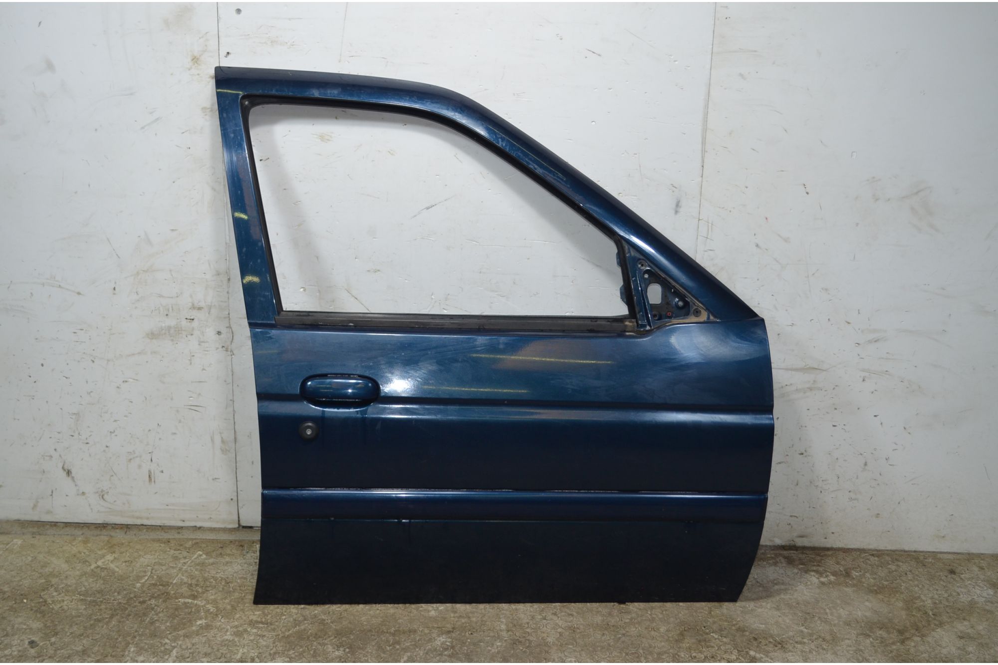 Portiera sportello anteriore DX Ford Escort dal 1995 al 1999 Cod 1055087  1749638719630