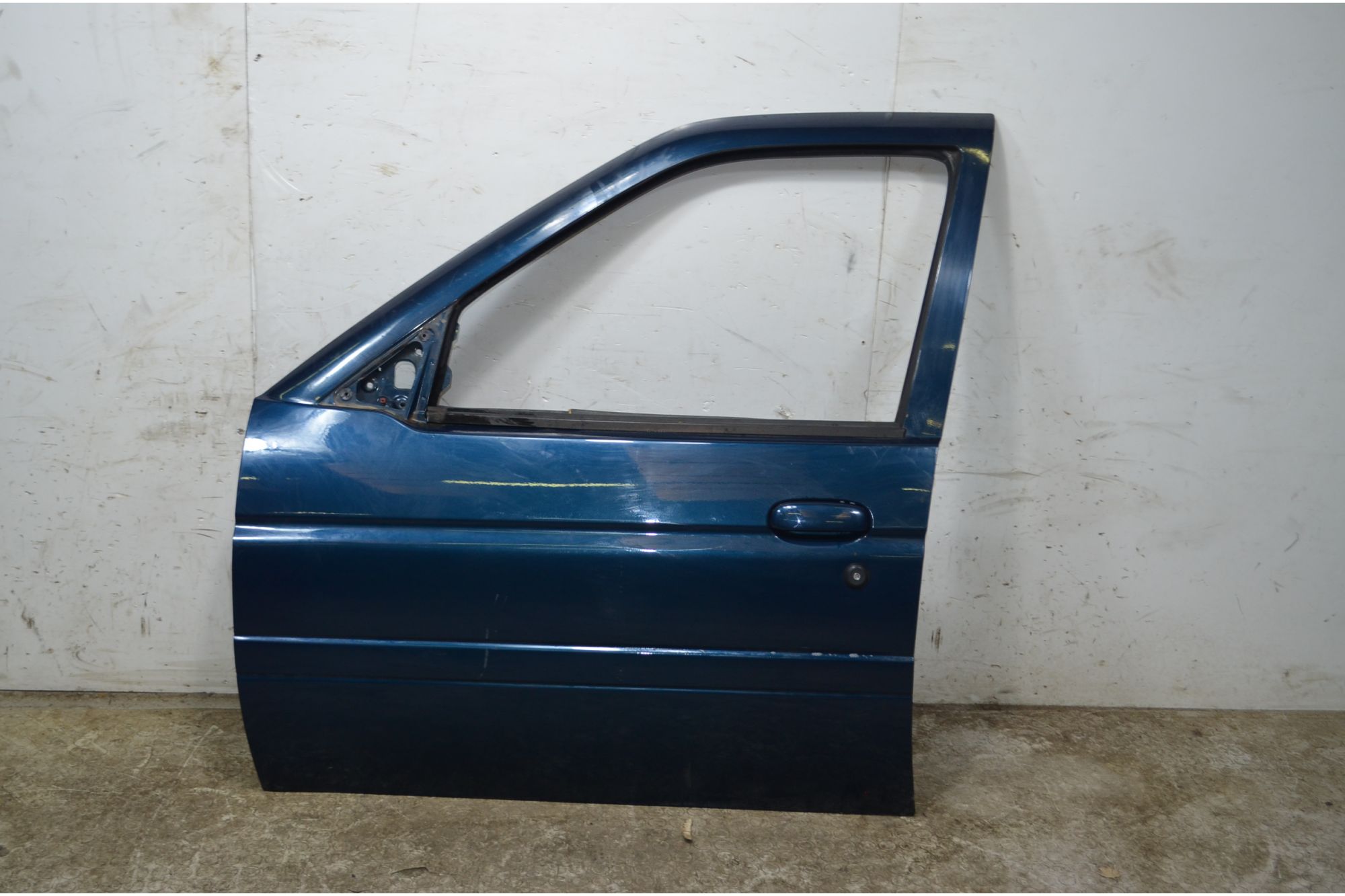 Portiera sportello anteriore SX Ford Escort Dal 1995 al 1999 Cod 1055095  1749639166570