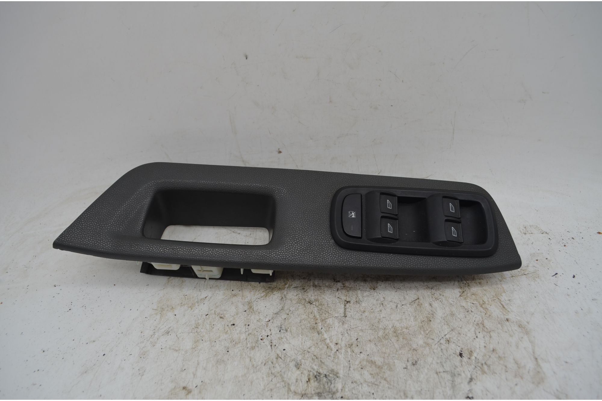 Pulsantiera alzacristalli anteriore SX Ford Ecosport Dal 2014 al 2018 Cod CN1514A132CC  1749645624897