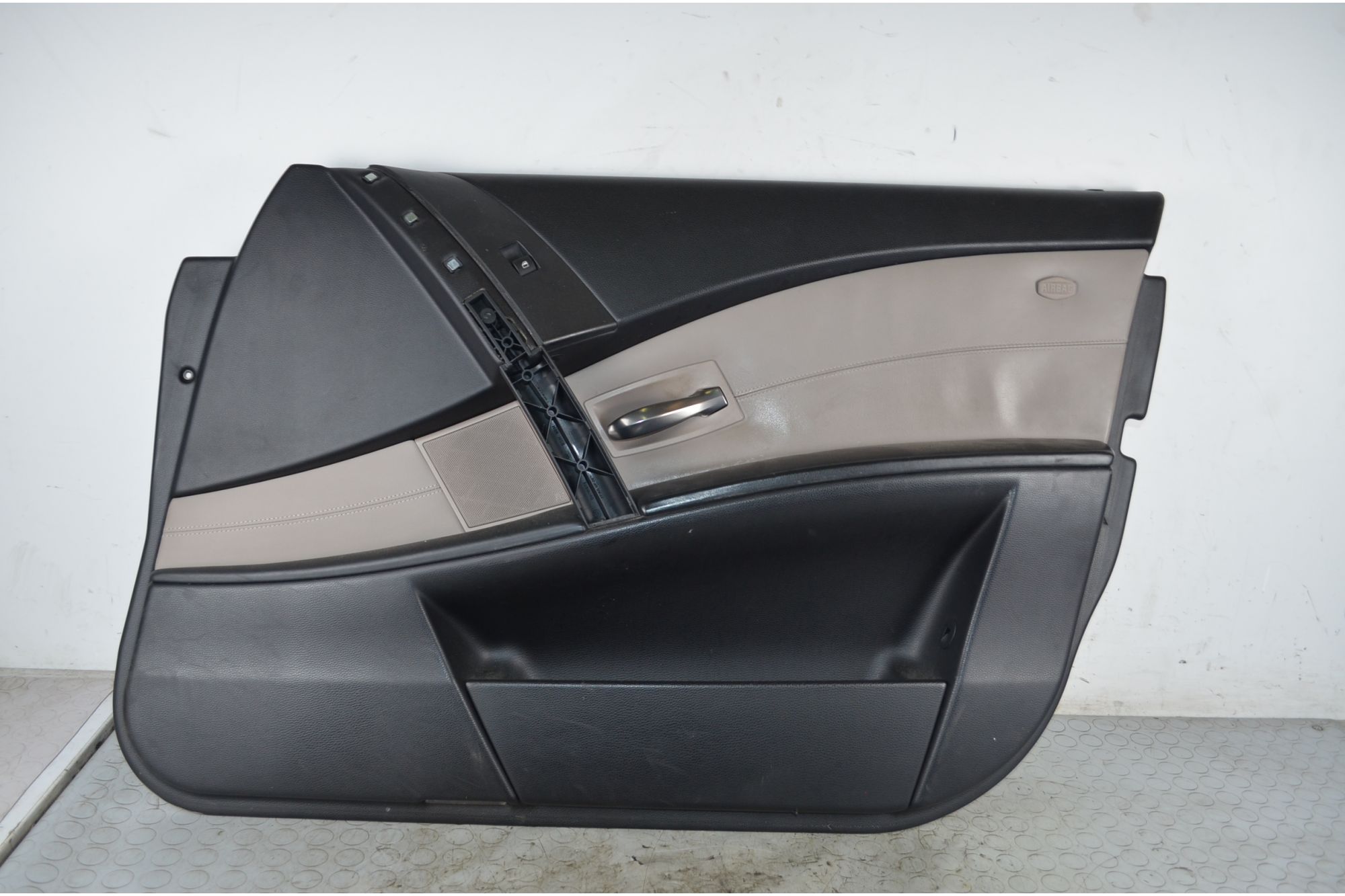 Pannello porta anteriore DX Bmw Serie 5 E60 SW Dal 2007 al 2010 Cod 51417233434  1749652582777