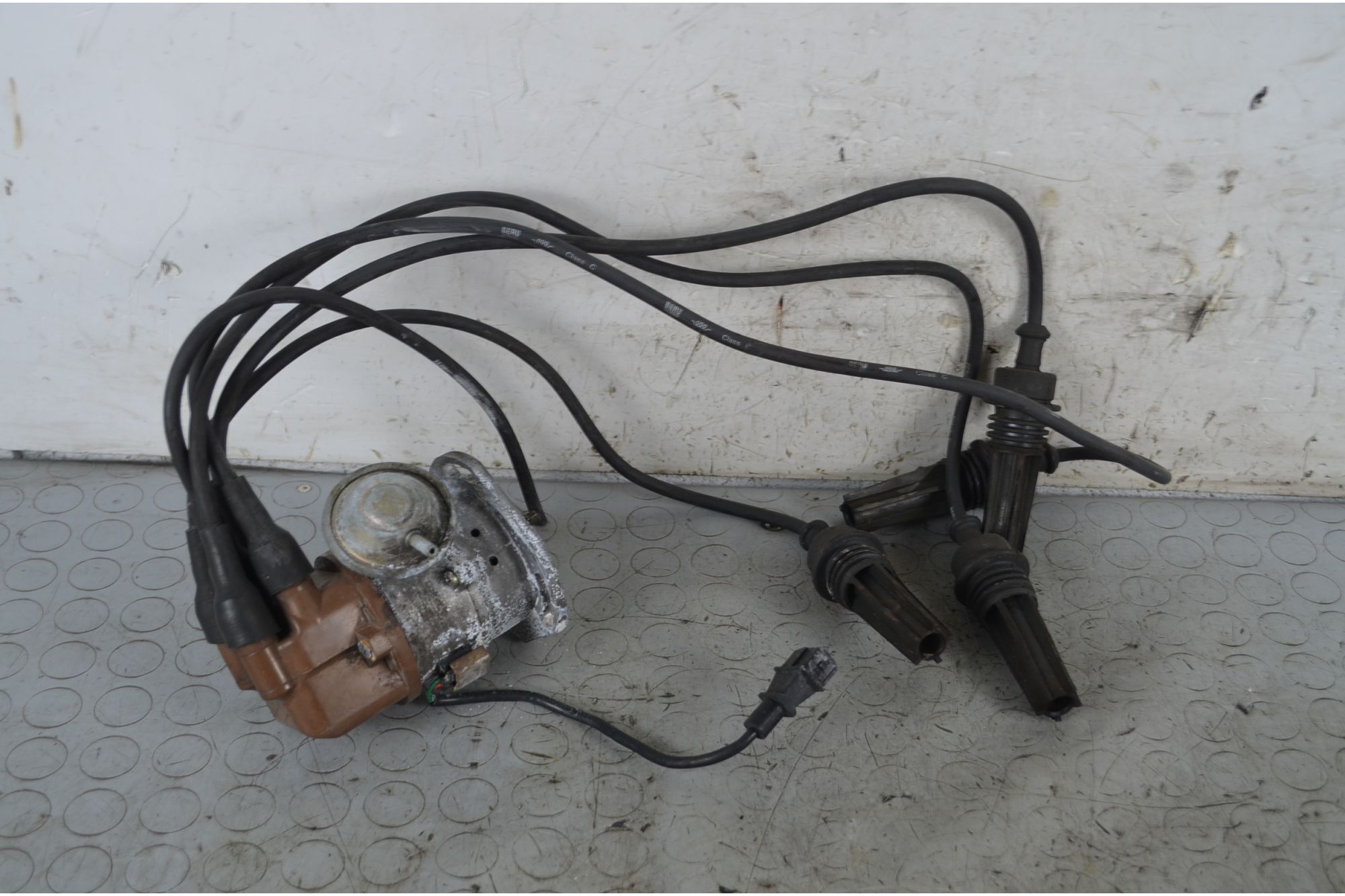 Spinterogeno distributore Peugeot 205 Dal 1983 al 1998  1749731312301
