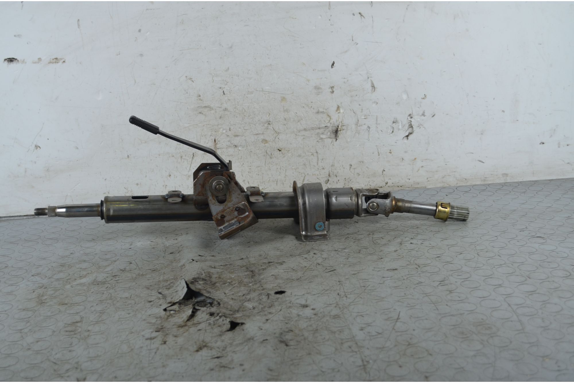 Piantone dello sterzo Mitsubishi Space star Dal 1998 al 2007 Cod 4405A006  1749734055366