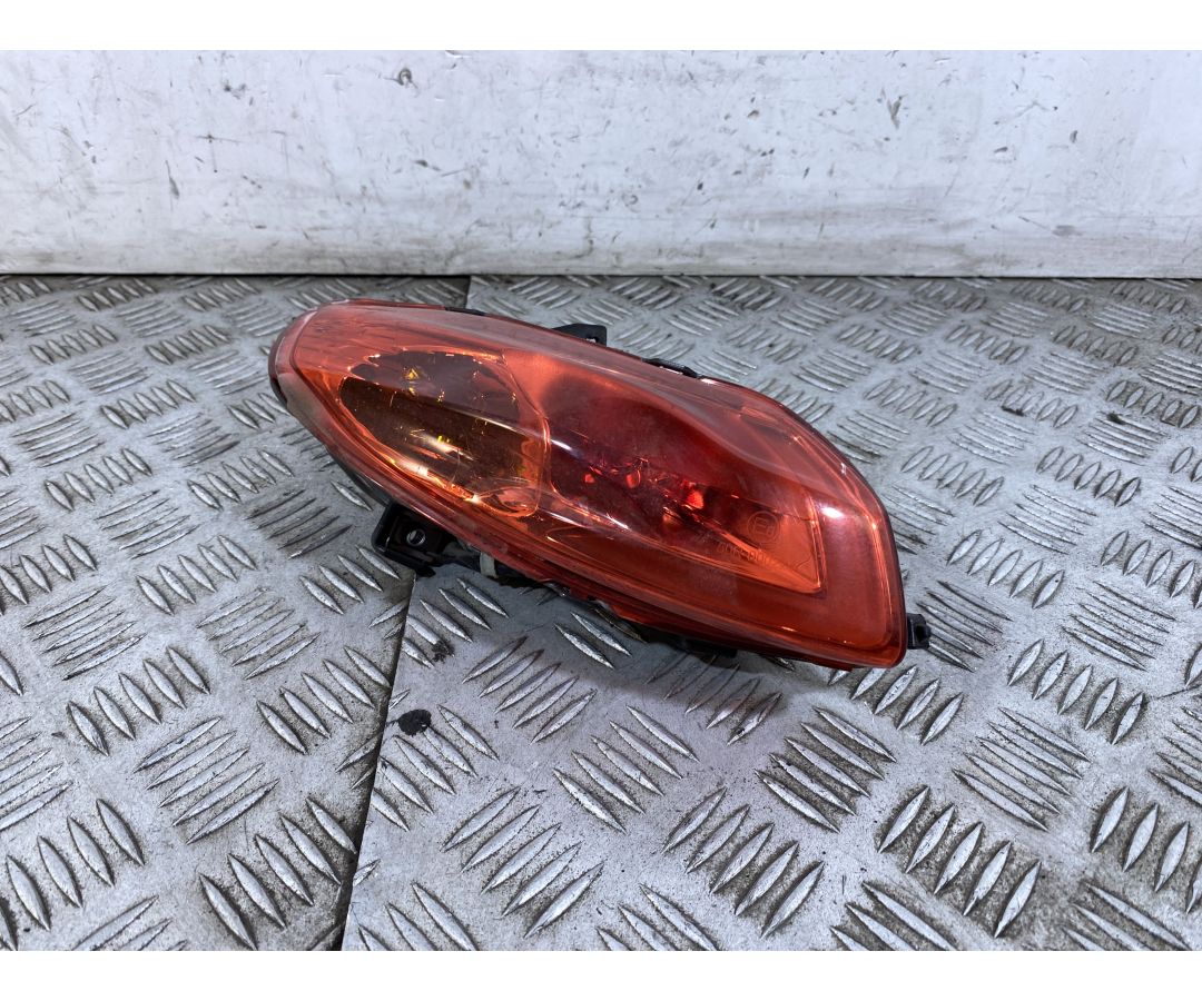 Fanale Stop Posteriore Sinistro Sx Piaggio Medley 125 Del 2020 1750061860196 Fanale Stop Posteriore Sinistro Sx Piaggio Medley 125 Del 2020 1750061860196