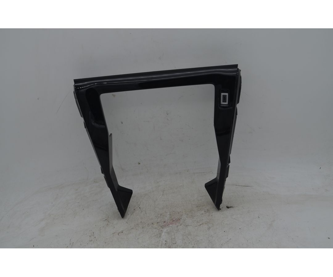 Modanatura Centrale Cruscotto Peugeot 208 Dal 2023 in poi Cod 106329294 1750062836053 Modanatura Centrale Cruscotto Peugeot 208 Dal 2023 in poi Cod 106329294 1750062836053