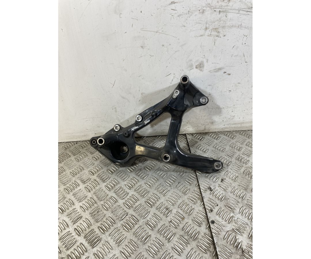 Staffa Supporto Marmitta Yamaha Xmax X-max 300 dal 2017 al 2020 1750067654287 Staffa Supporto Marmitta Yamaha Xmax X-max 300 dal 2017 al 2020 1750067654287