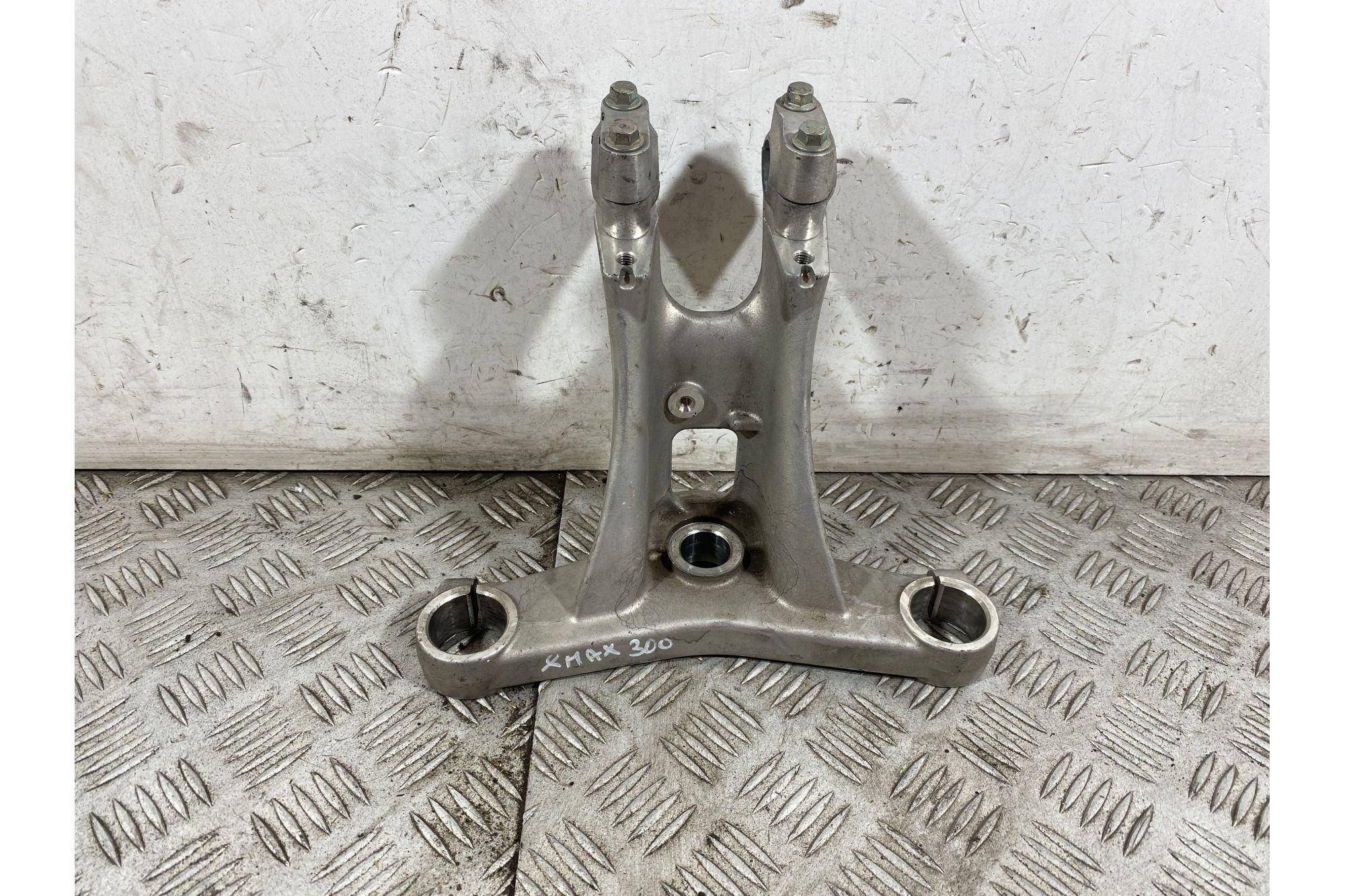 Piastra Supporto Forcella Superiore Yamaha Xmax X-max 300 dal 2017 al 2020  1750081325781
