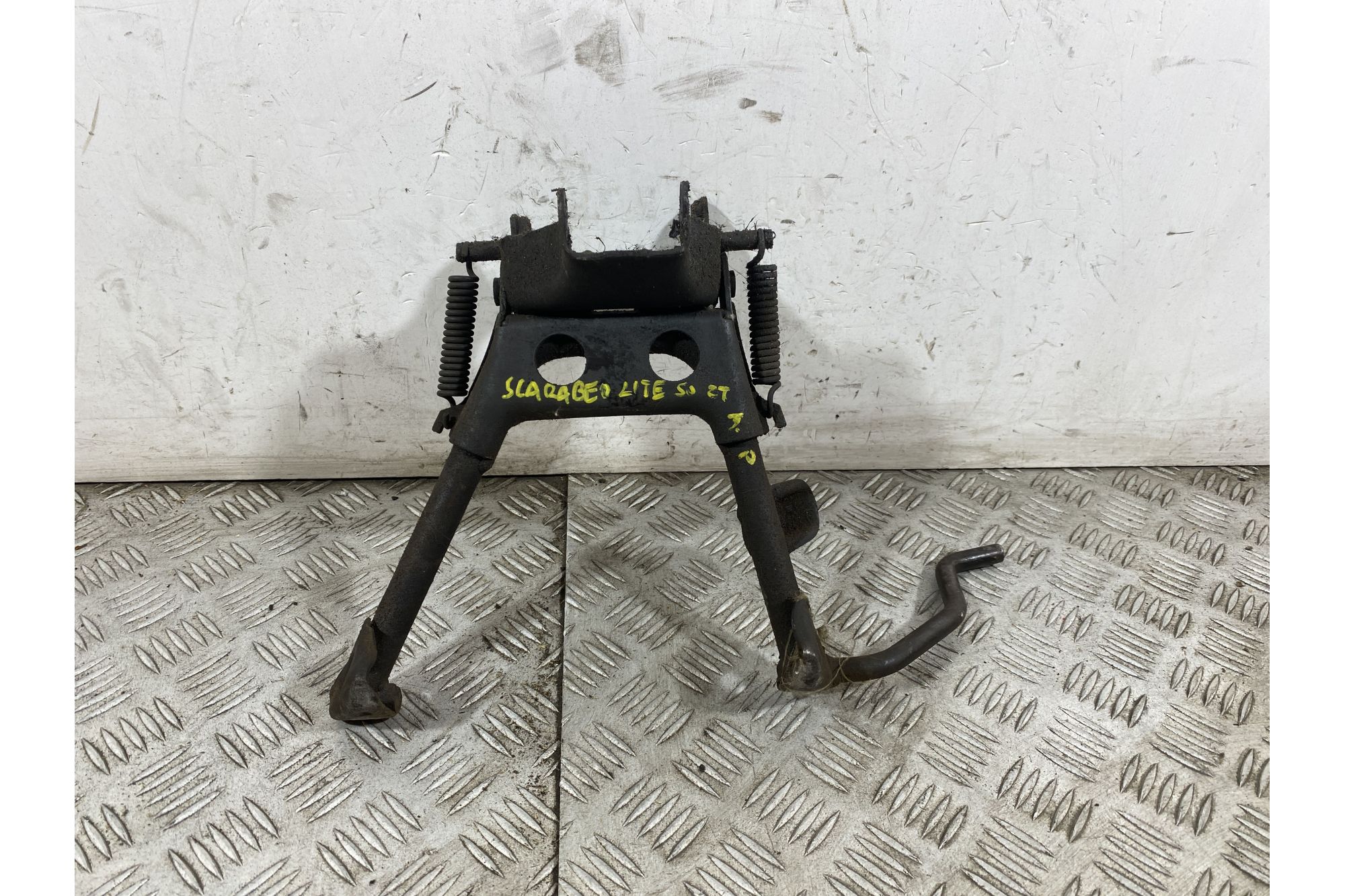 Cavalletto Centrale Aprilia Scarabeo 50 2t Motore Piaggio dal 2008 al 2017  1750083180654