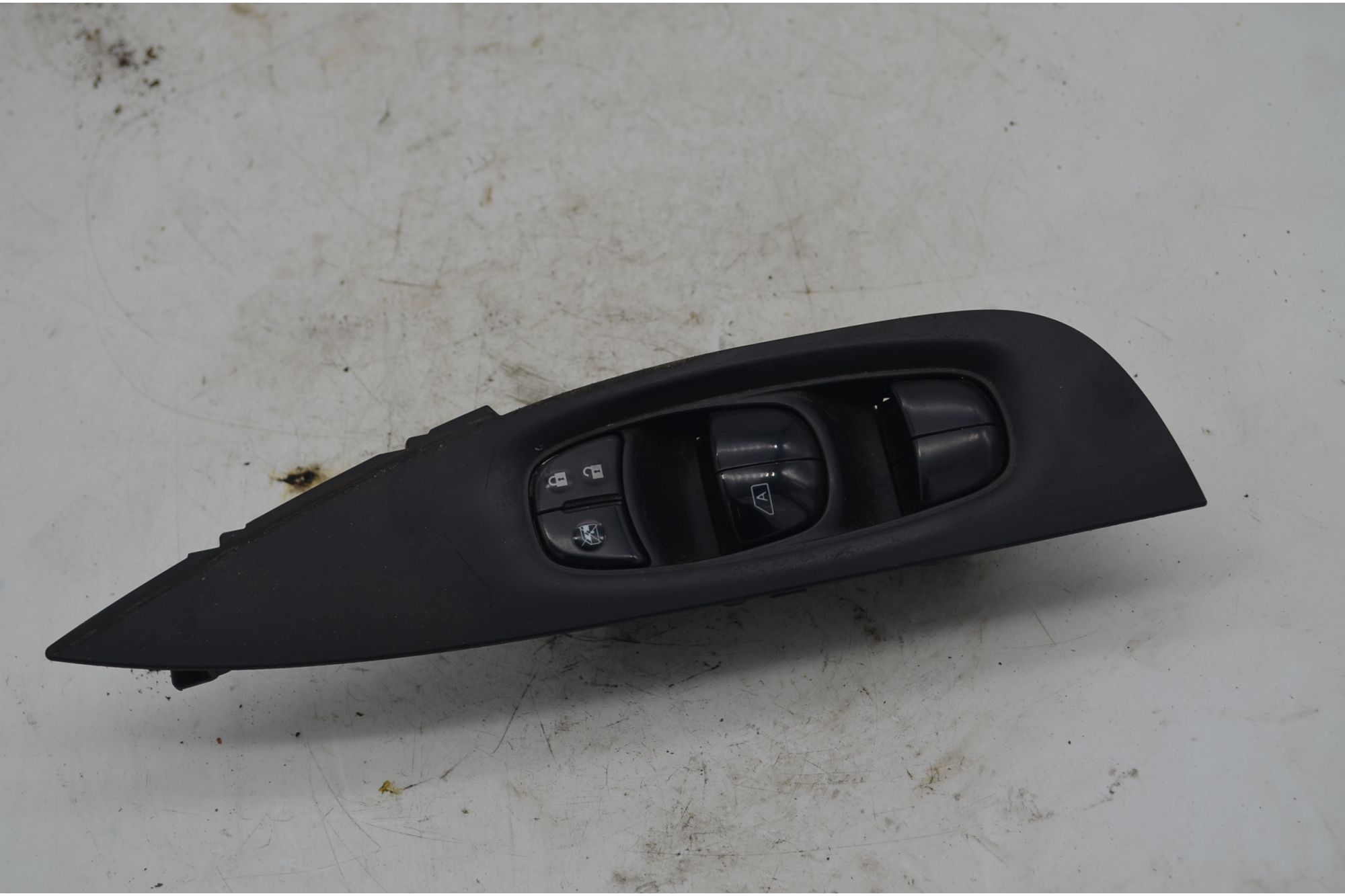 Pulsantiera alzacristalli anteriore Nissan Qashqai J11 Dal 2014 al 2018 Cod 254014EA1A  1750144389422