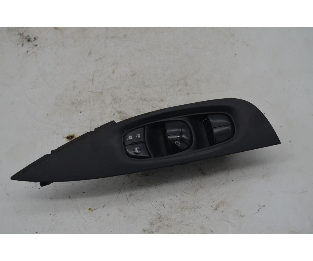 Pulsantiera alzacristalli anteriore Nissan Qashqai J11 Dal 2014 al 2018 Cod 254014EA1A 1750144389422 Pulsantiera alzacristalli anteriore Nissan Qashqai J11 Dal 2014 al 2018 Cod 254014EA1A 1750144389422