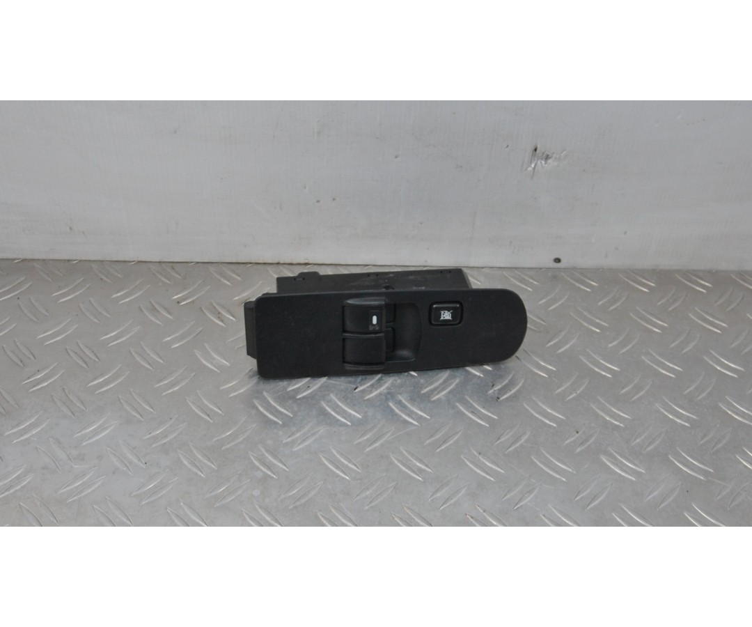 Pulsantiera Alzacristalli Anteriore SX Mitsubishi Colt Dal 2004 al 2012 cod 8608A076  1622469084880