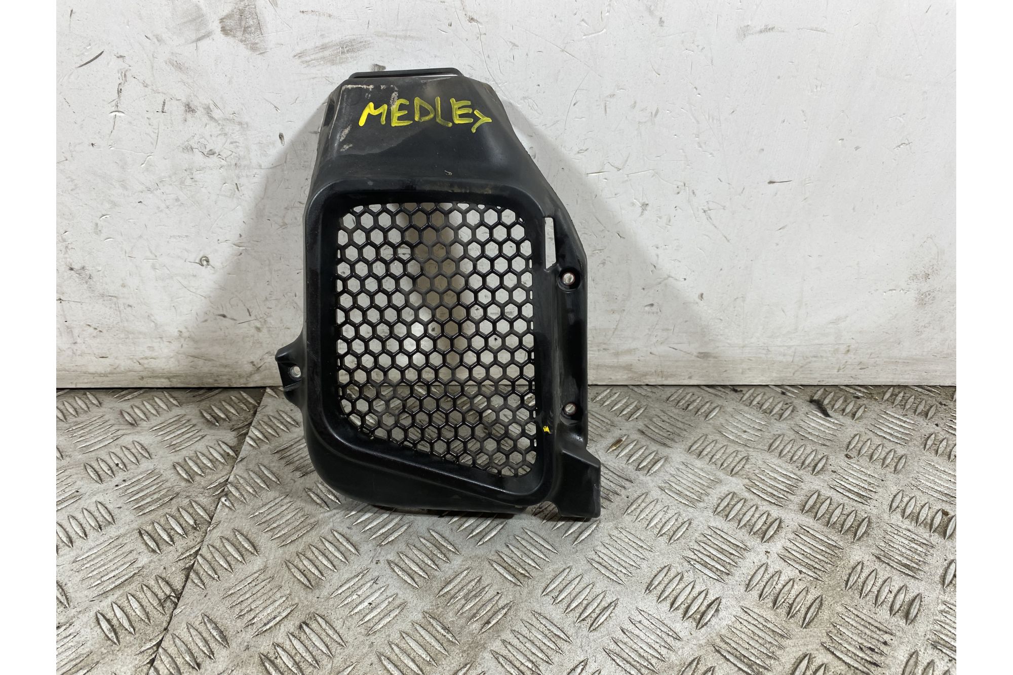 Carena Giglia Radiatore Piaggio Medley 125 Del 2020  1750155475855