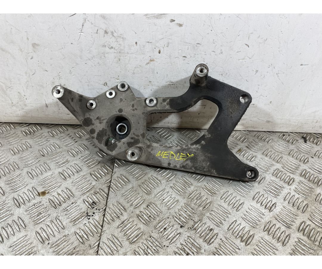 Staffa Supporto Marmitta Piaggio Medley 125 Del 2020 1750172525489 Staffa Supporto Marmitta Piaggio Medley 125 Del 2020 1750172525489