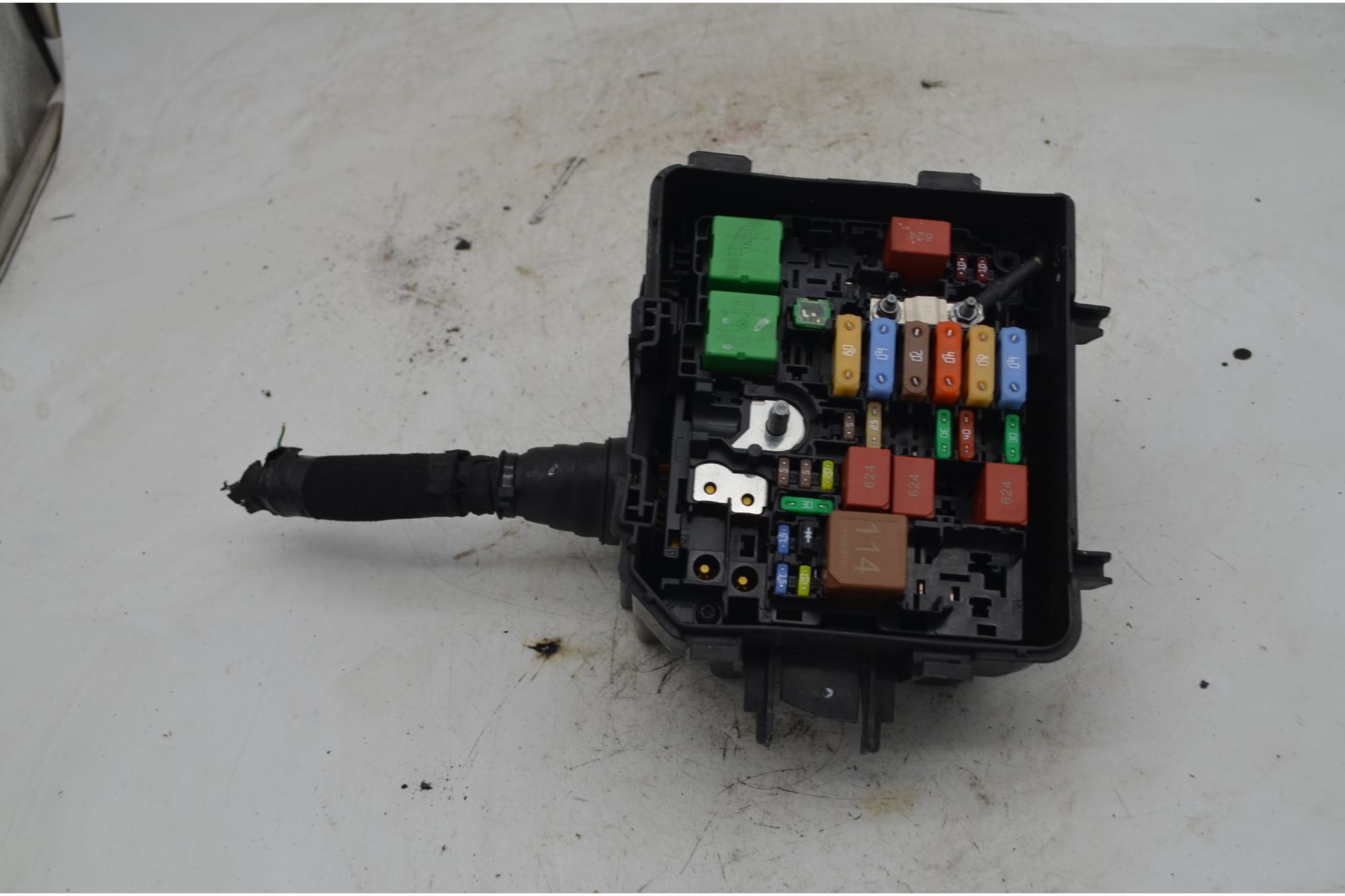 Scatola dei fusibili Peugeot 208 Dal 2023 in poi Cod 82142173671  1750230613554
