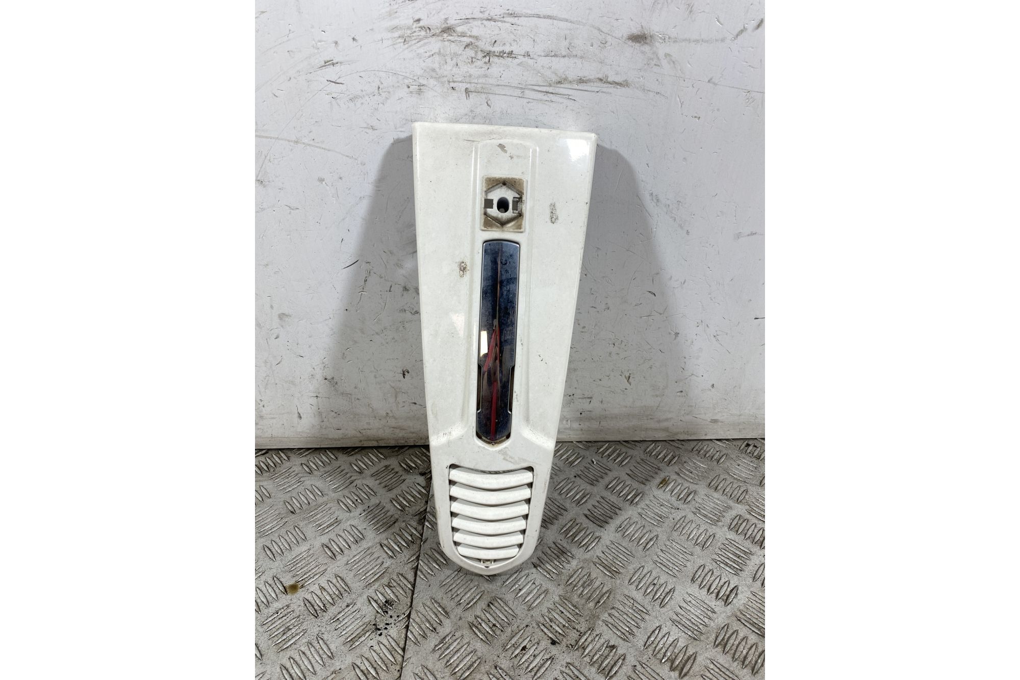 Carena Scudetto Anteriore Piaggio Vespa S 50 dal 2007 al 2012  1750231329034