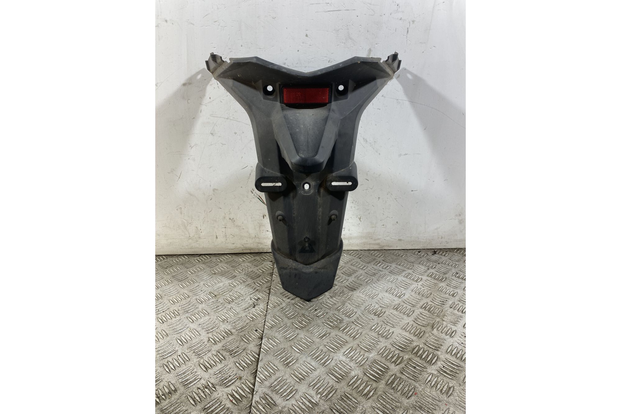 Carena Portatarga Posteriore Sym Joymax 300 Dal 2012 al 2018  1750251977819
