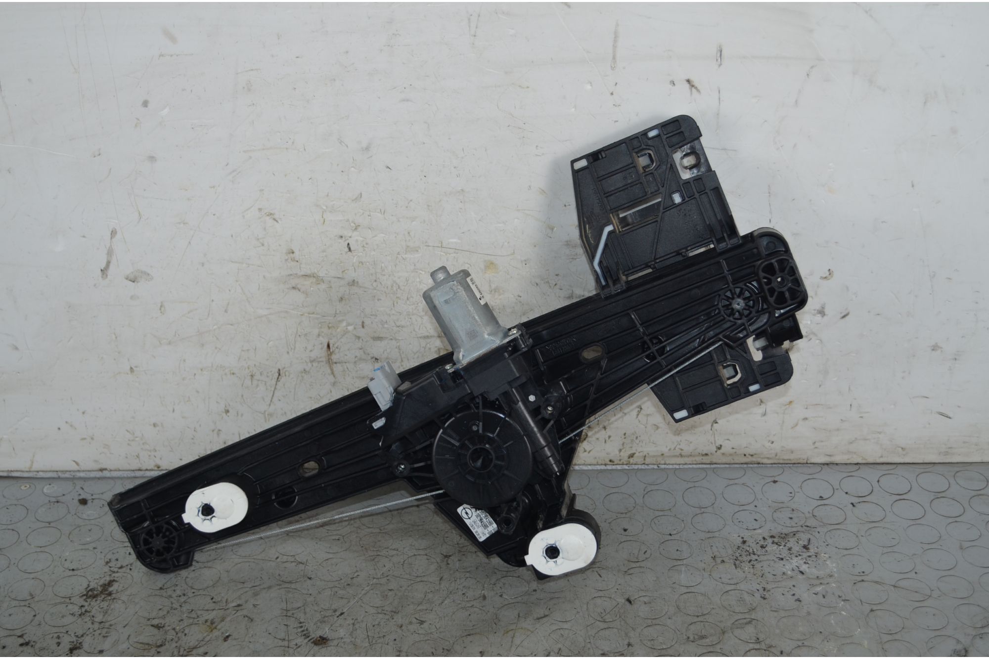Motorino Alzacristalli Anteriore SX Peugeot 208 Dal 2023 in poi Cod 9829045980-00  1750314876363