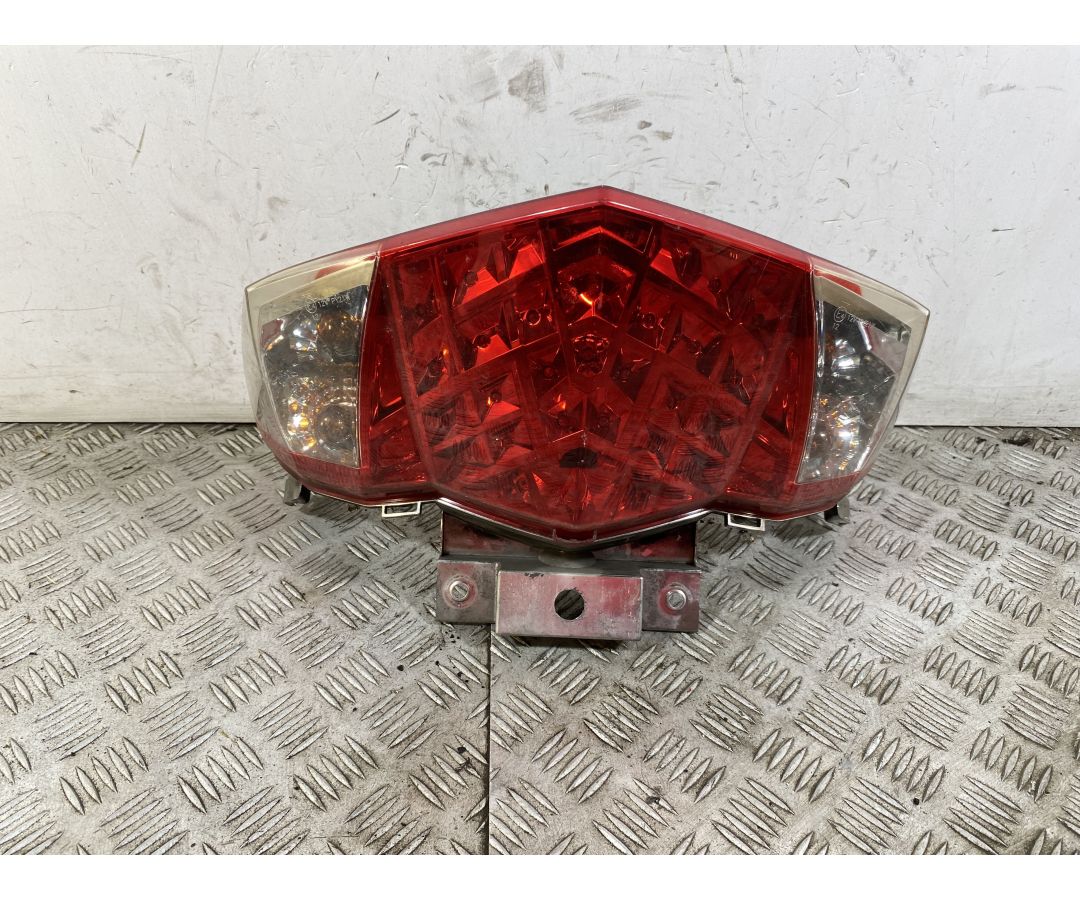 Fanale Stop Posteriore Sym Joymax 300 Dal 2012 al 2018 1750325221848 Fanale Stop Posteriore Sym Joymax 300 Dal 2012 al 2018 1750325221848