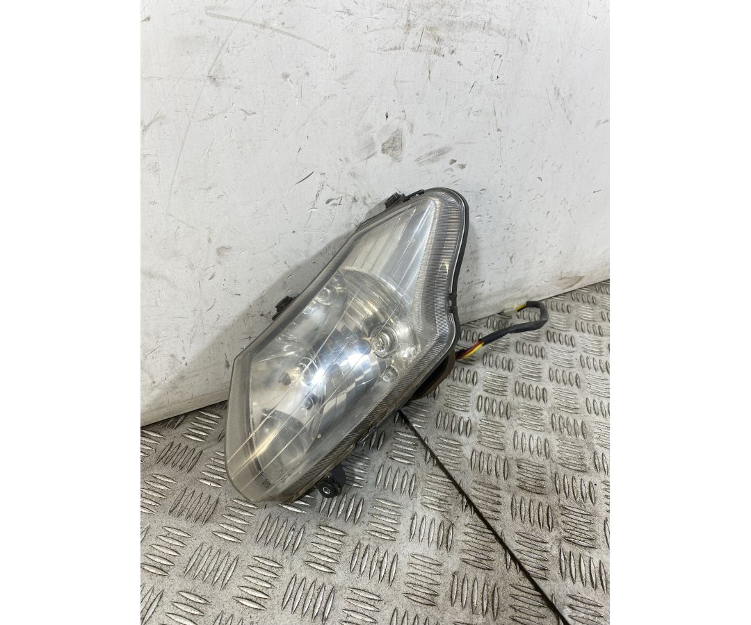 Faro Fanale Anteriore Sinistro SX Adiva AD 3 300 Del 2020 1750345944901 Faro Fanale Anteriore Sinistro SX Adiva AD 3 300 Del 2020 1750345944901