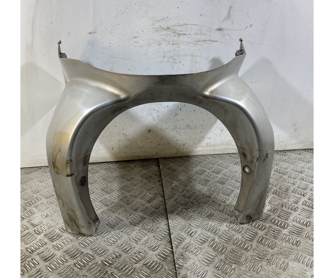 Carena Scudo Anteriore Suzuki Burgman 200 dal 2001 al 2014 1750406909160 Carena Scudo Anteriore Suzuki Burgman 200 dal 2001 al 2014 1750406909160