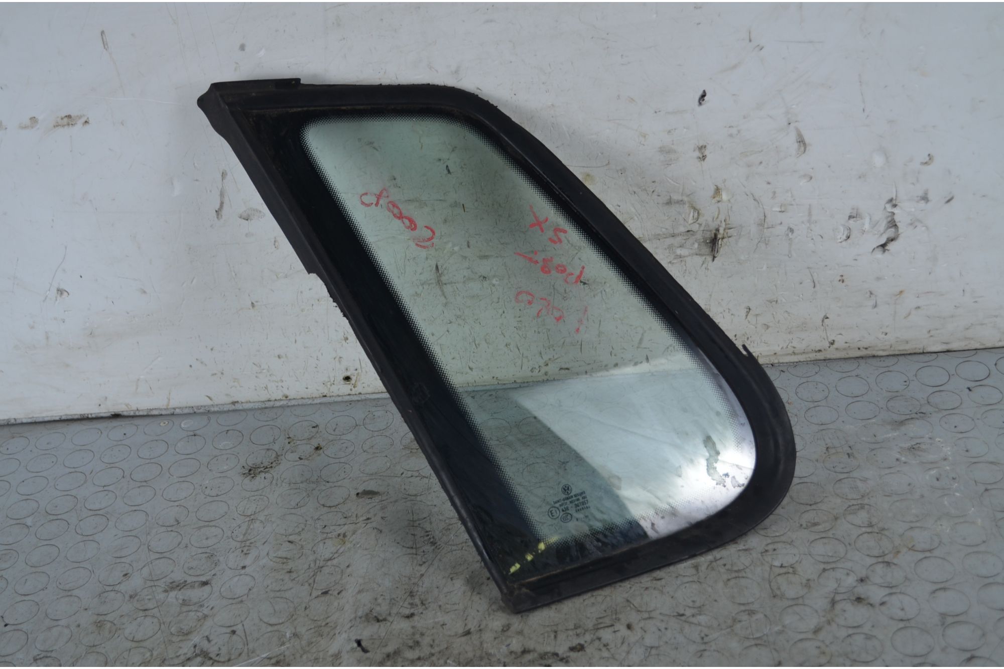 Vetro Fisso Posteriore SX Volkswagen Polo 9N  Dal 2001 al 2009 Cod 6Q3845041C5AP  1750421862020