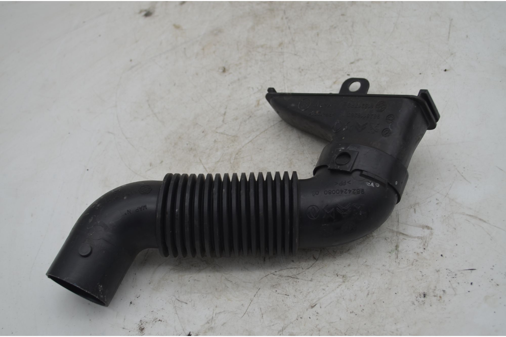 Tubo Intercooler Peugeot 208 Dal 2023 Cod 9824240080  1750429982256
