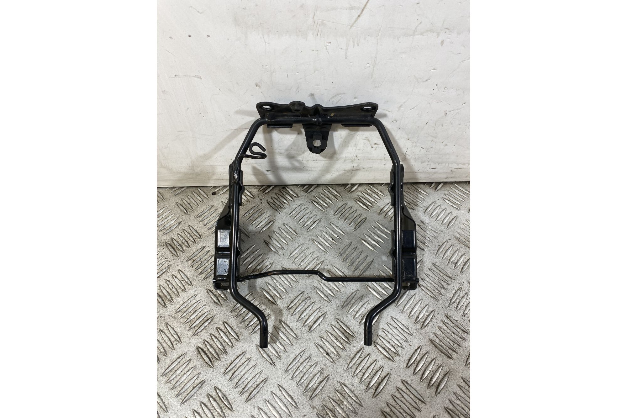 Telaietto Anteriore Supporto Faro Suzuki GSR 600 dal 2006 al 2011  1750685449104