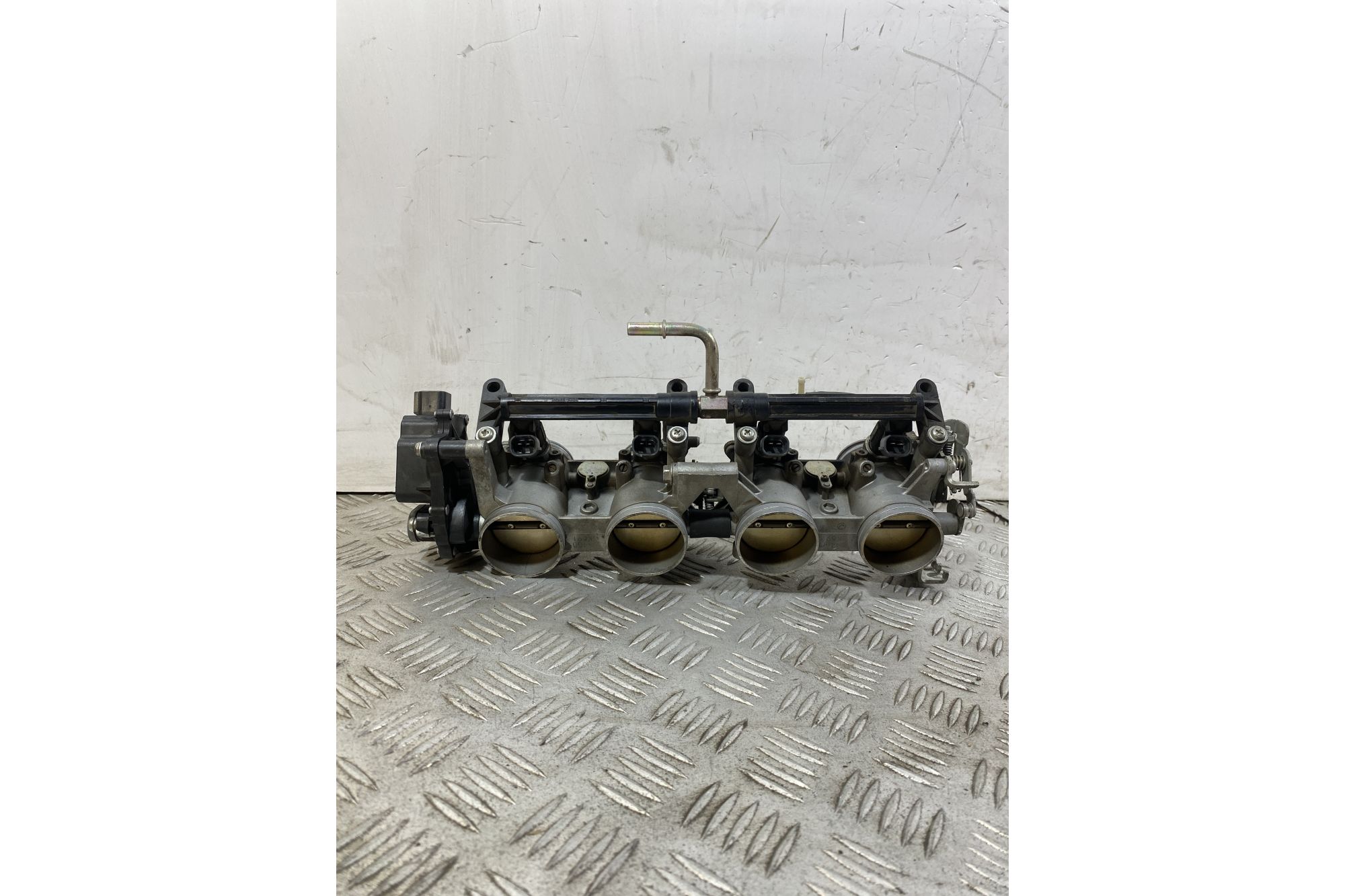 Corpo Farfallato Suzuki GSR 600 dal 2006 al 2011  1750686339336