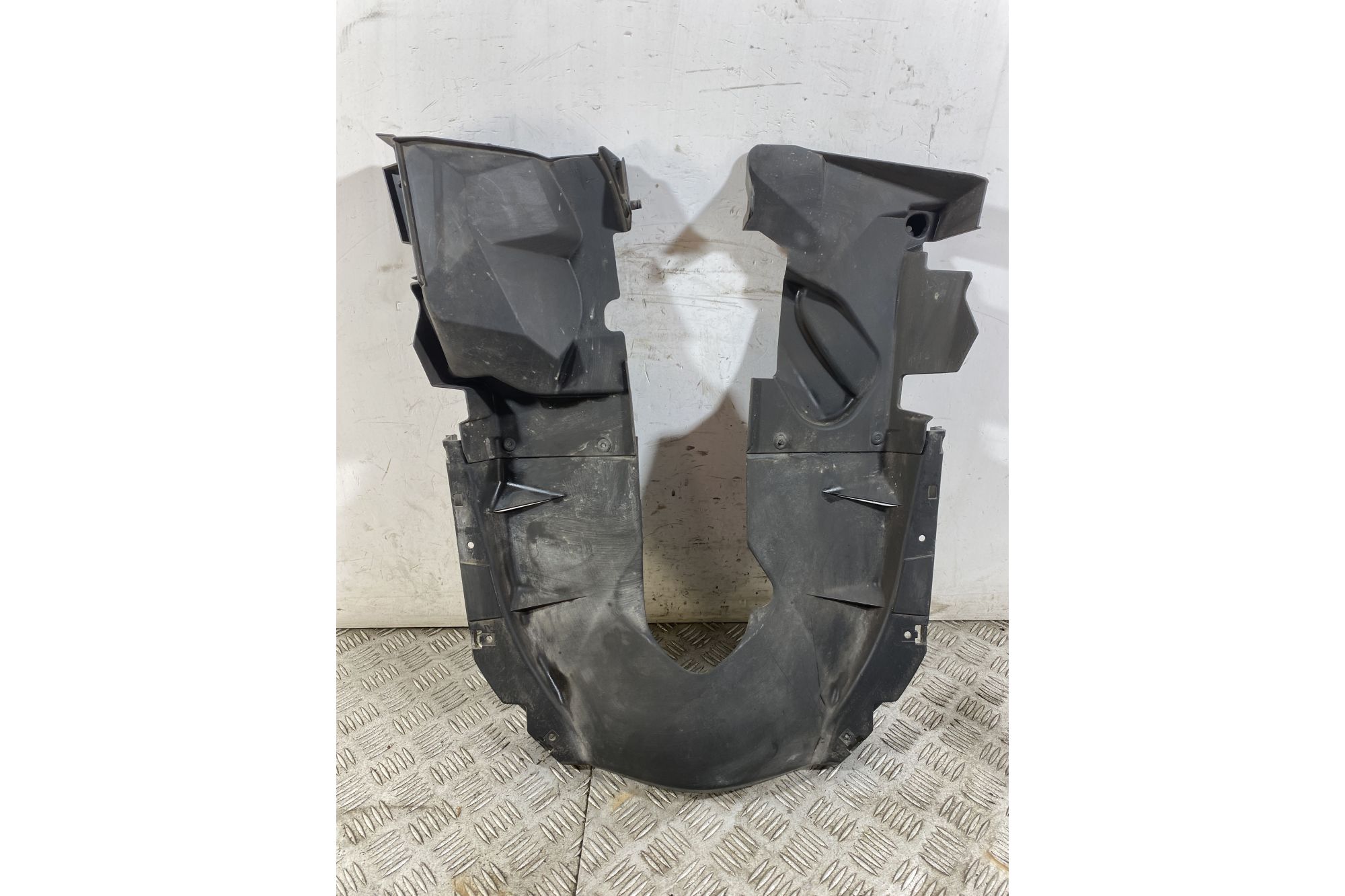 Carena Sottoscudo Yamaha Tricity 125 dal 2014 al 2020  1750689213893