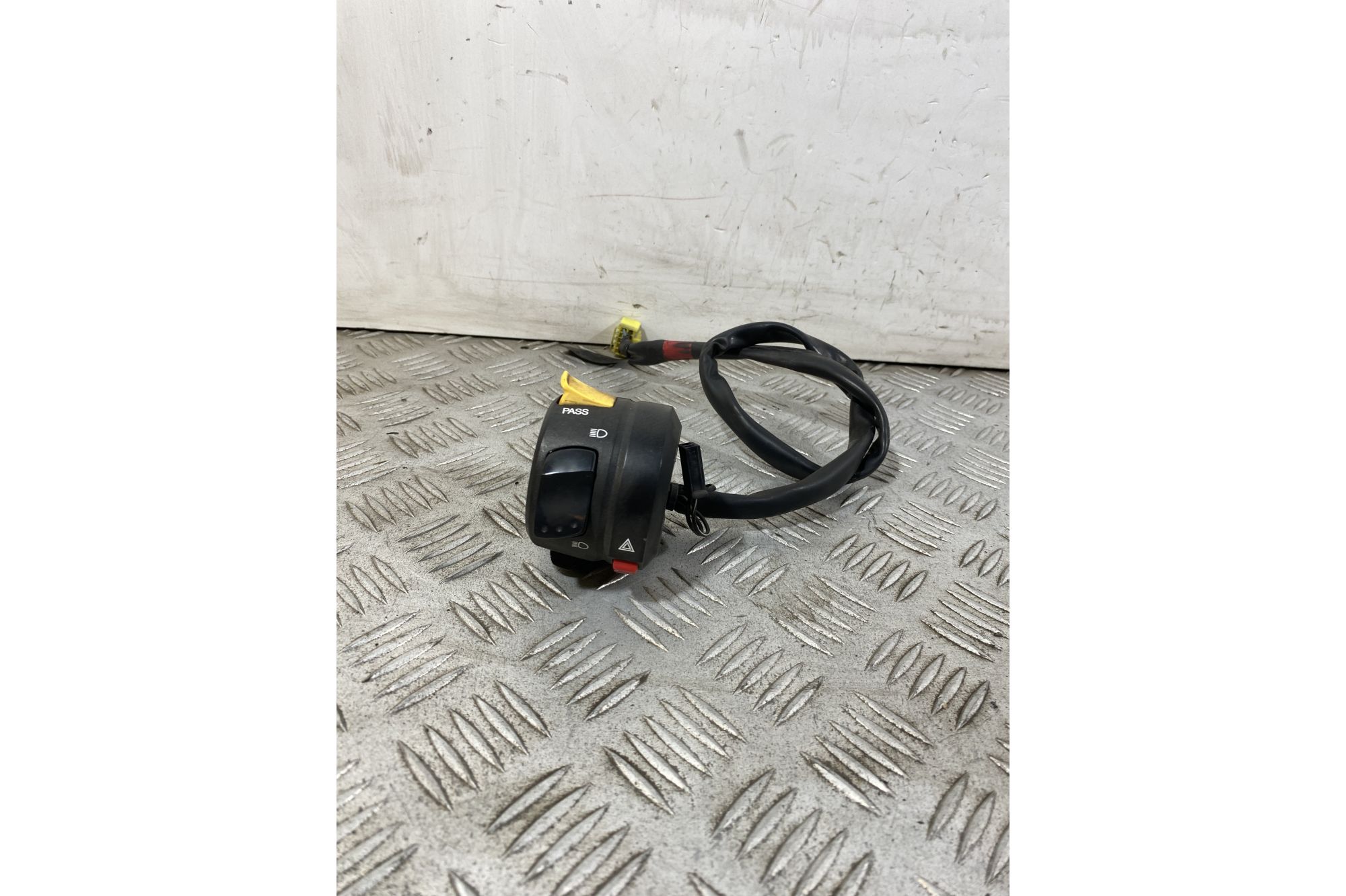 Commutatore Devio Luci Sinistro SX Suzuki GSR 600 dal 2006 al 2011  1750688879786