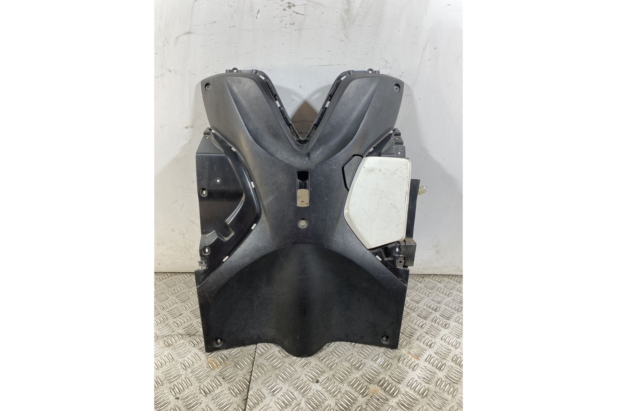 Carena retroscudo Yamaha Tricity 125 dal 2014 al 2020  1750689783488