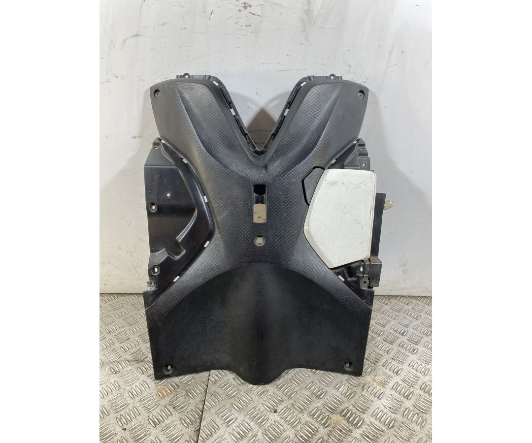 Carena retroscudo Yamaha Tricity 125 dal 2014 al 2020 1750689783488 Carena retroscudo Yamaha Tricity 125 dal 2014 al 2020 1750689783488