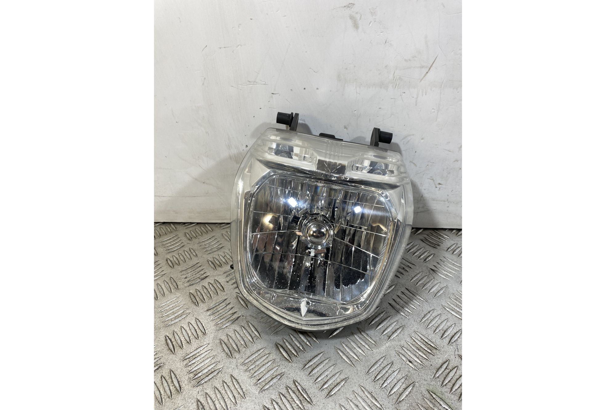 Faro Fanale Anteriore Suzuki GSR 600 dal 2006 al 2011  1750748457541