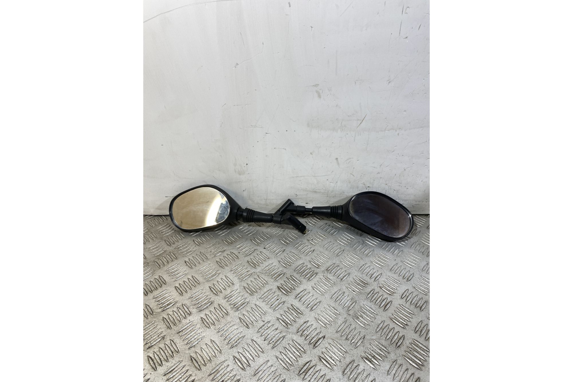 Coppia Specchietti Retrovisori Suzuki GSR 600 dal 2006 al 2011  1750749593941