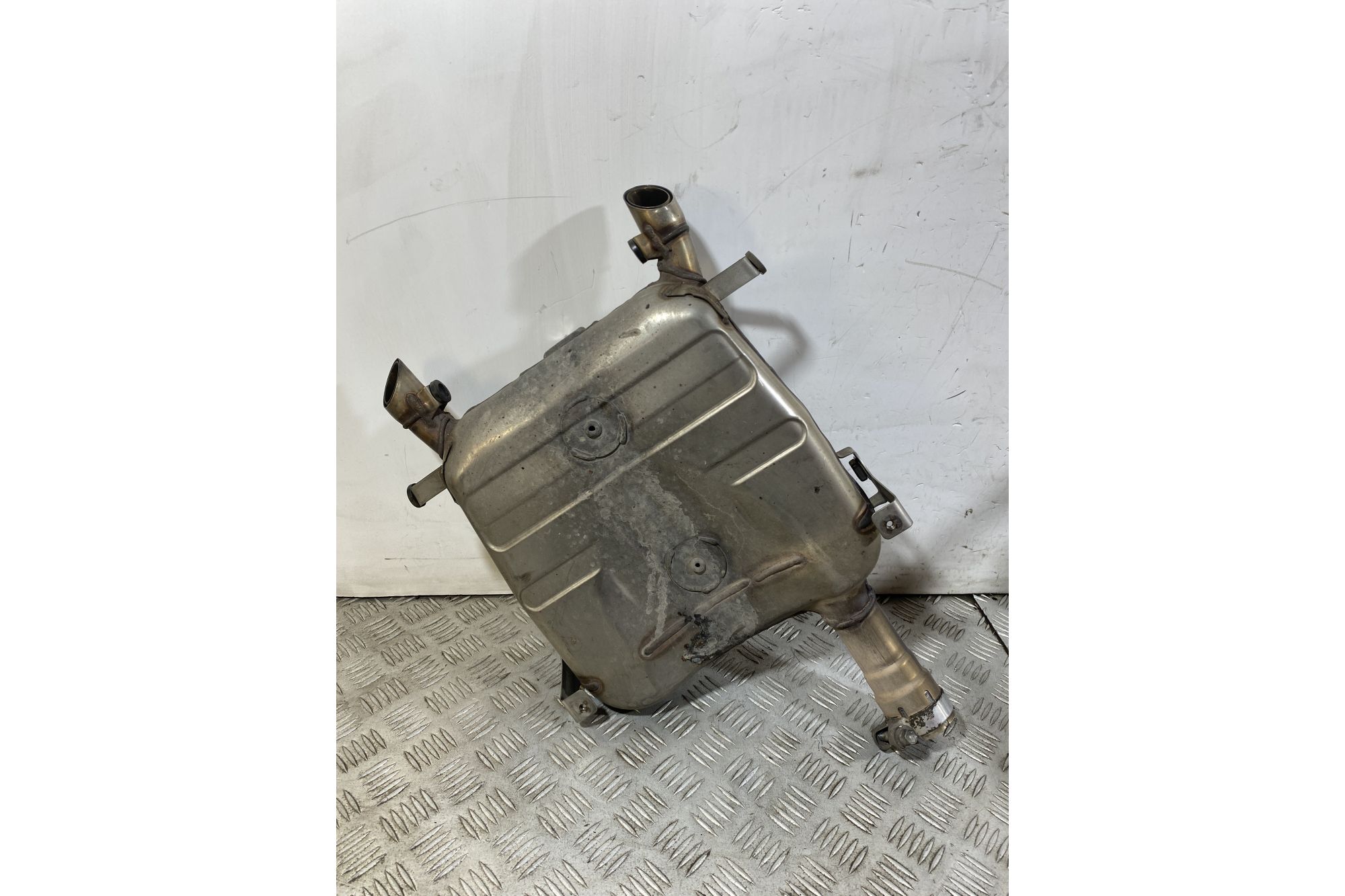 Marmitta Terminale Di Scarico Suzuki GSR 600 dal 2006 al 2011  1750750894747