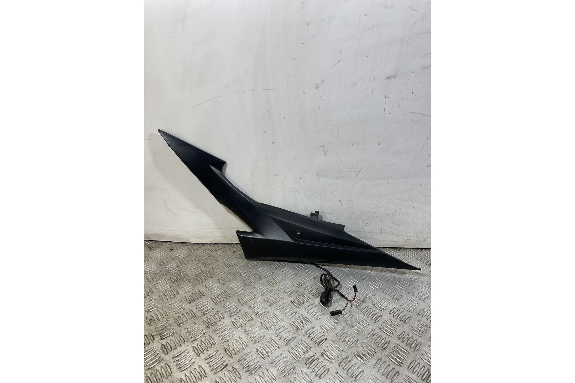 Carena Fianchetto Laterale Sinistro Sx Suzuki GSR 600 dal 2006 al 2011  1750760662190