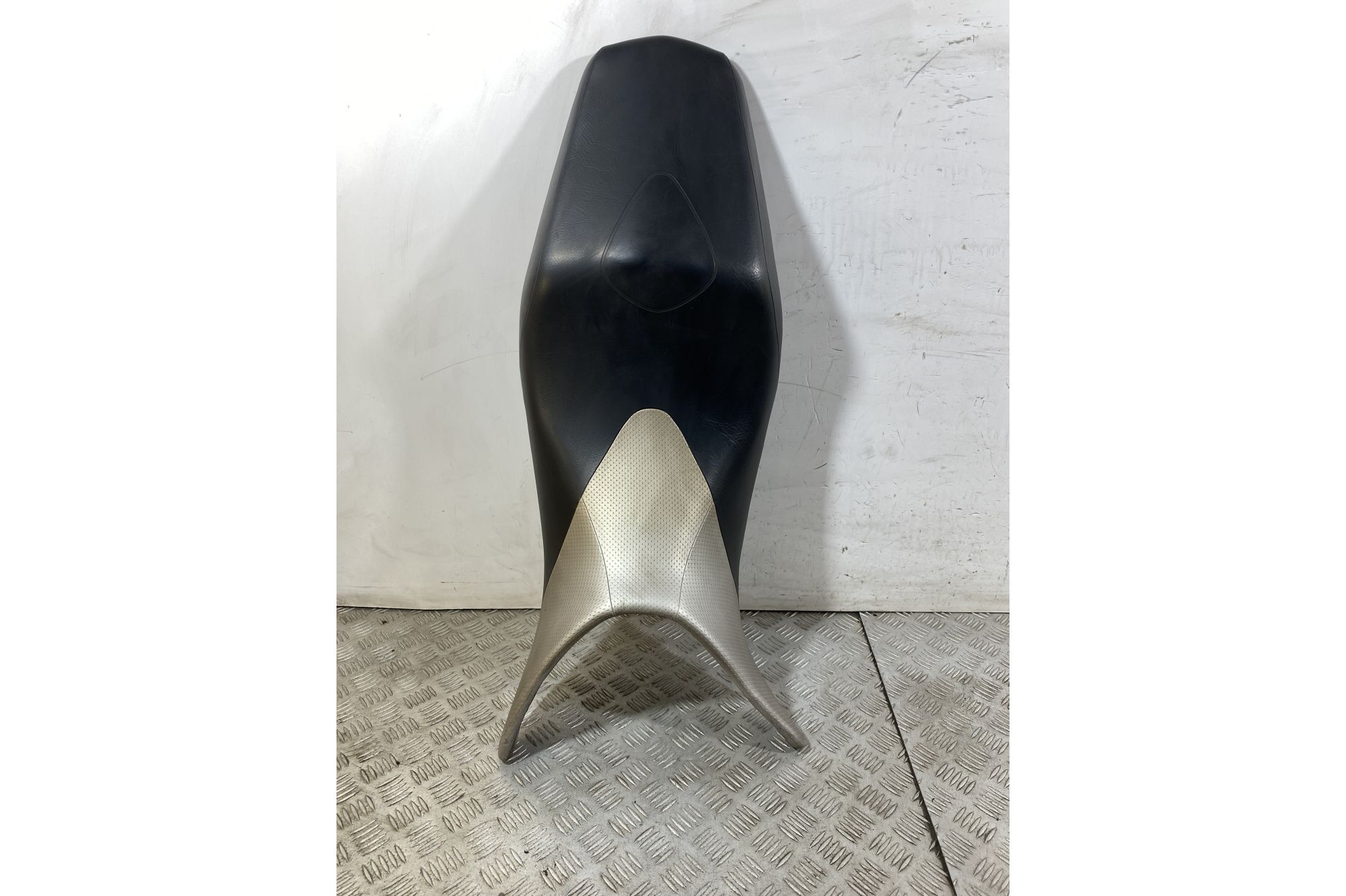 Sella Suzuki GSR 600 dal 2006 al 2011  1750770802050