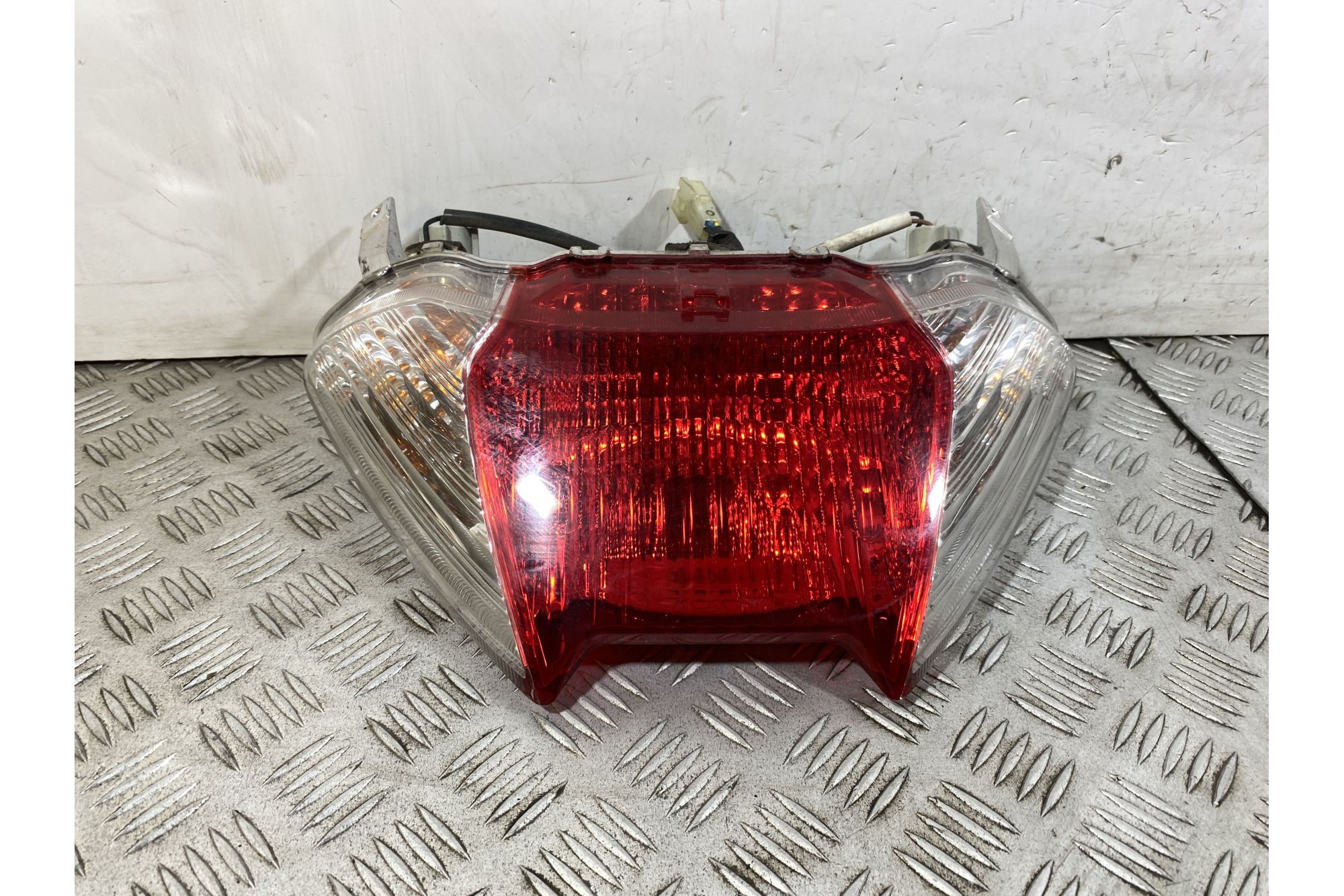 Fanale Stop Posteriore Yamaha Tmax T-Max 500 dal 2008 al 2012  1750774673502