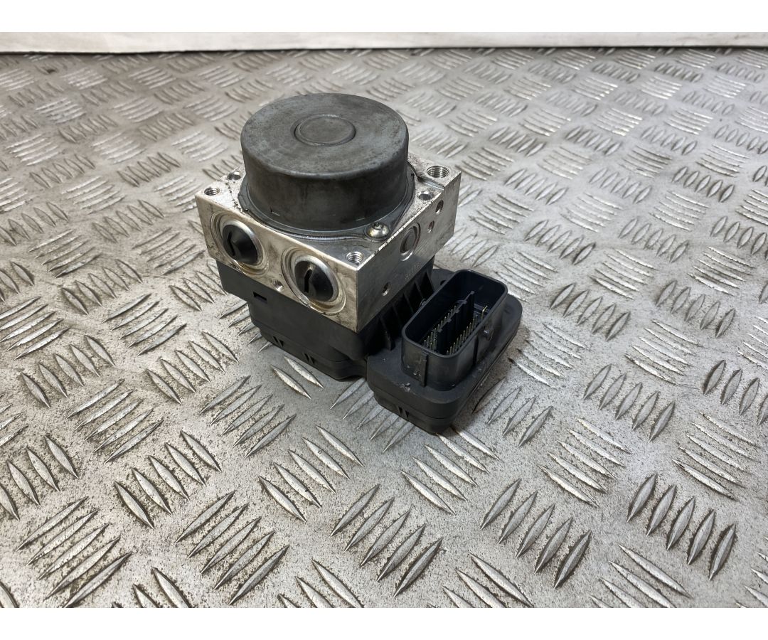 Pompa ABS Yamaha Tricity 125 dal 2017 al 2020 Cod 113040-32160 1750836926218 Pompa ABS Yamaha Tricity 125 dal 2017 al 2020 Cod 113040-32160 1750836926218