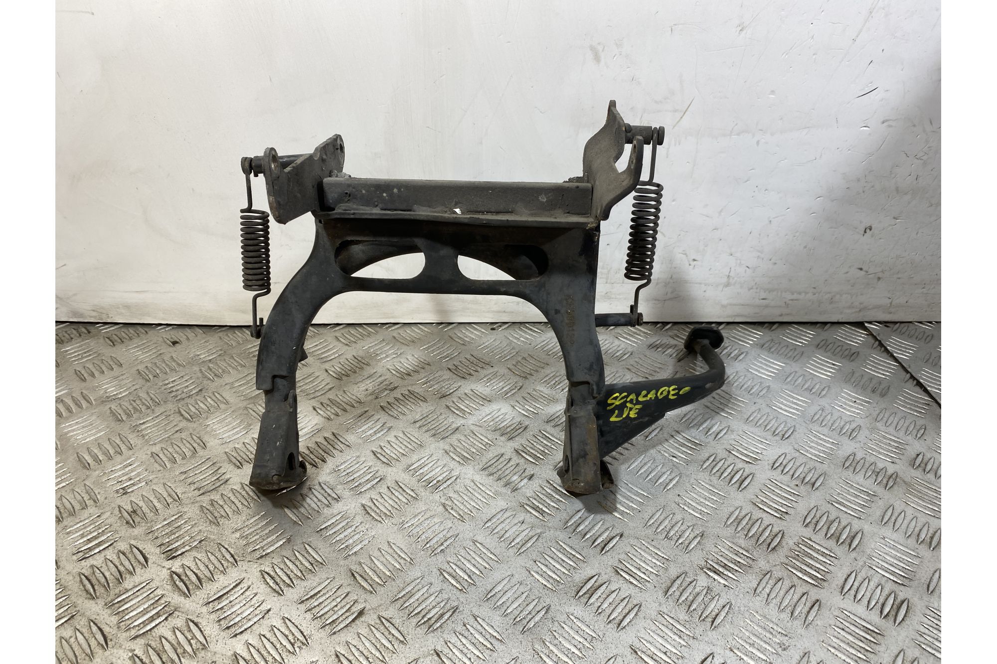 Cavalletto Centrale Aprilia Scarabeo Light 200 dal 2007 al 2013  1750855345823