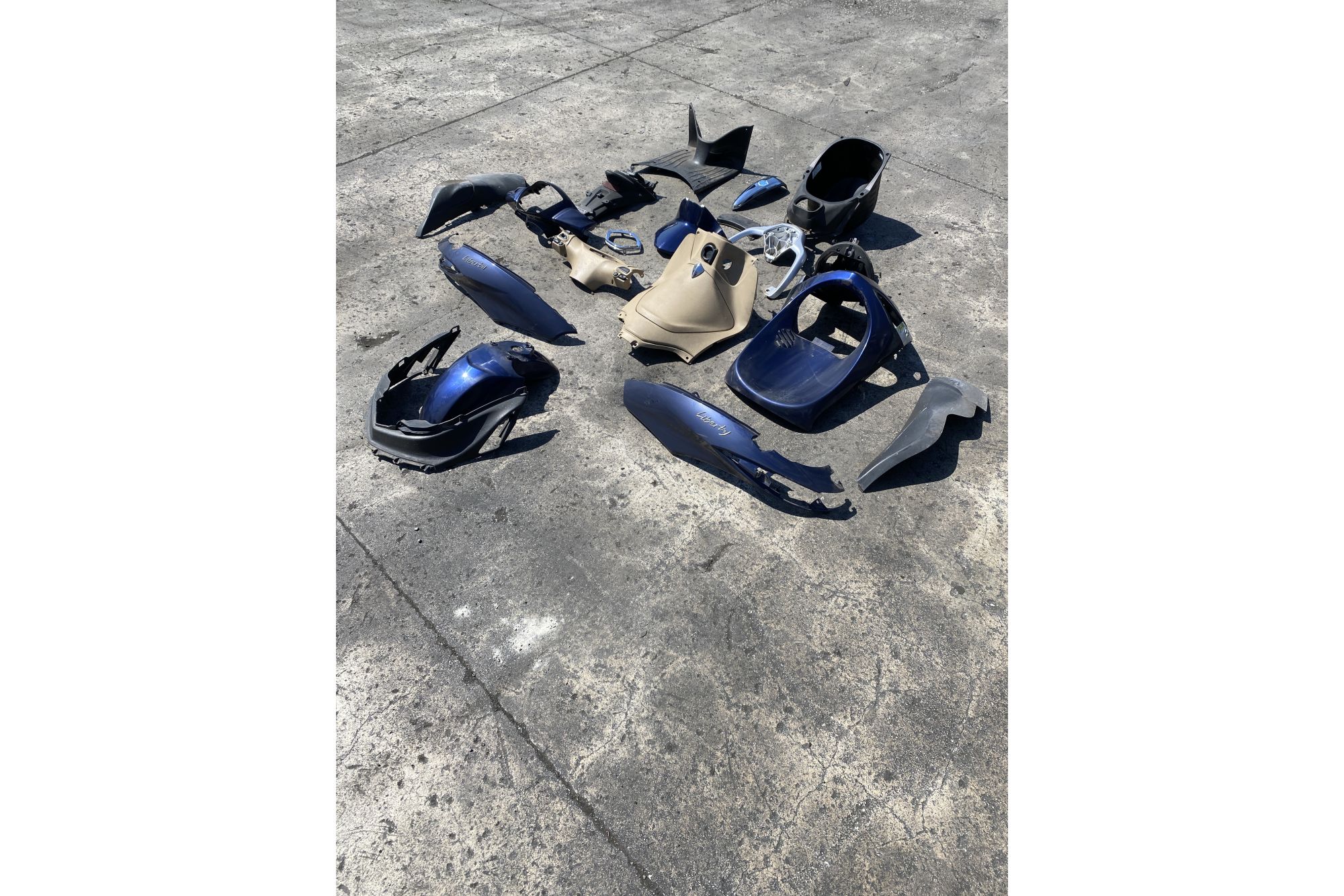 Kit Completo Carene Piaggio Liberty 125 I-Get dal 2016 al 2019  1751009625310